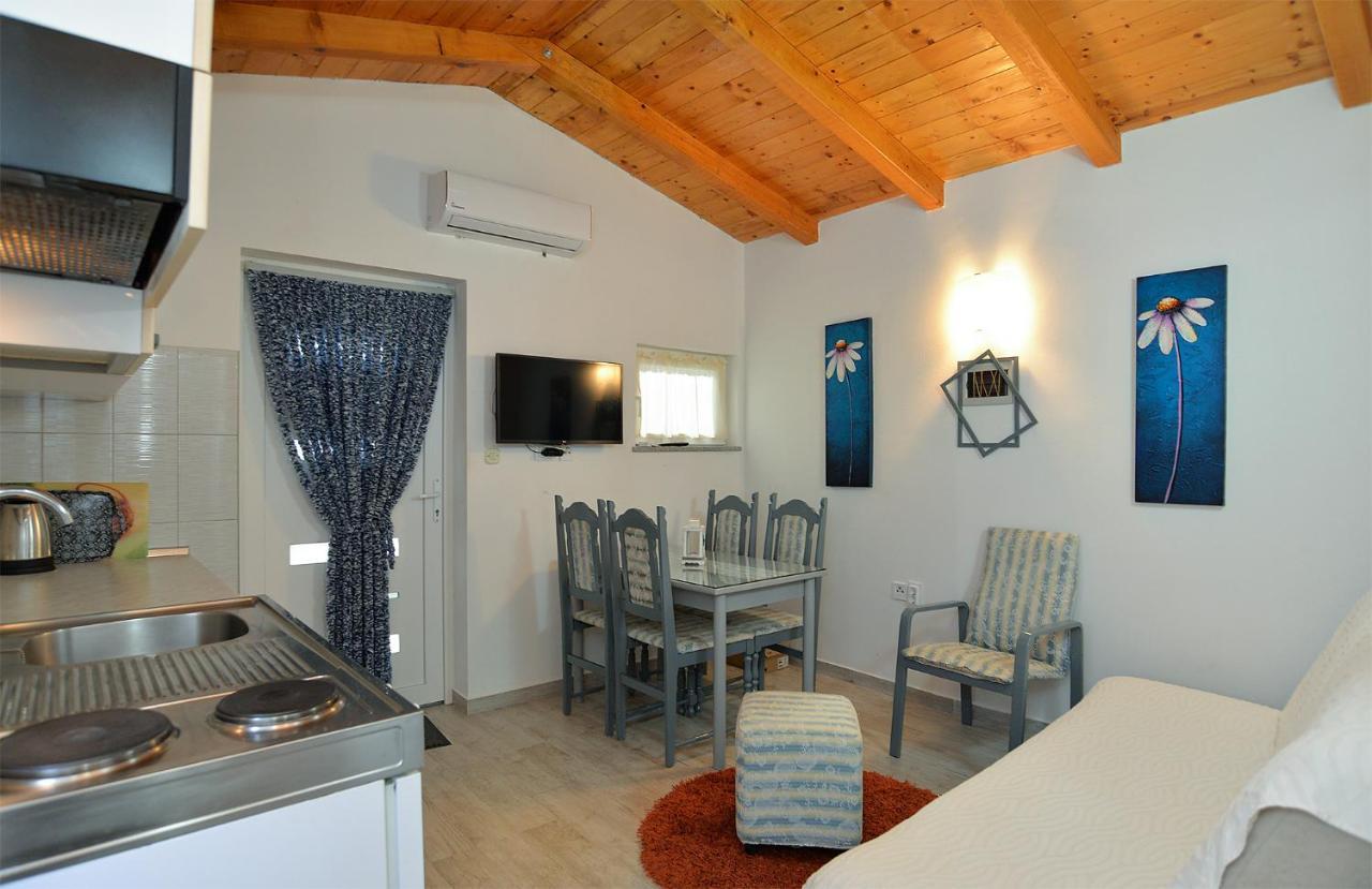 Apartments Jadranka 1279 بومير المظهر الخارجي الصورة